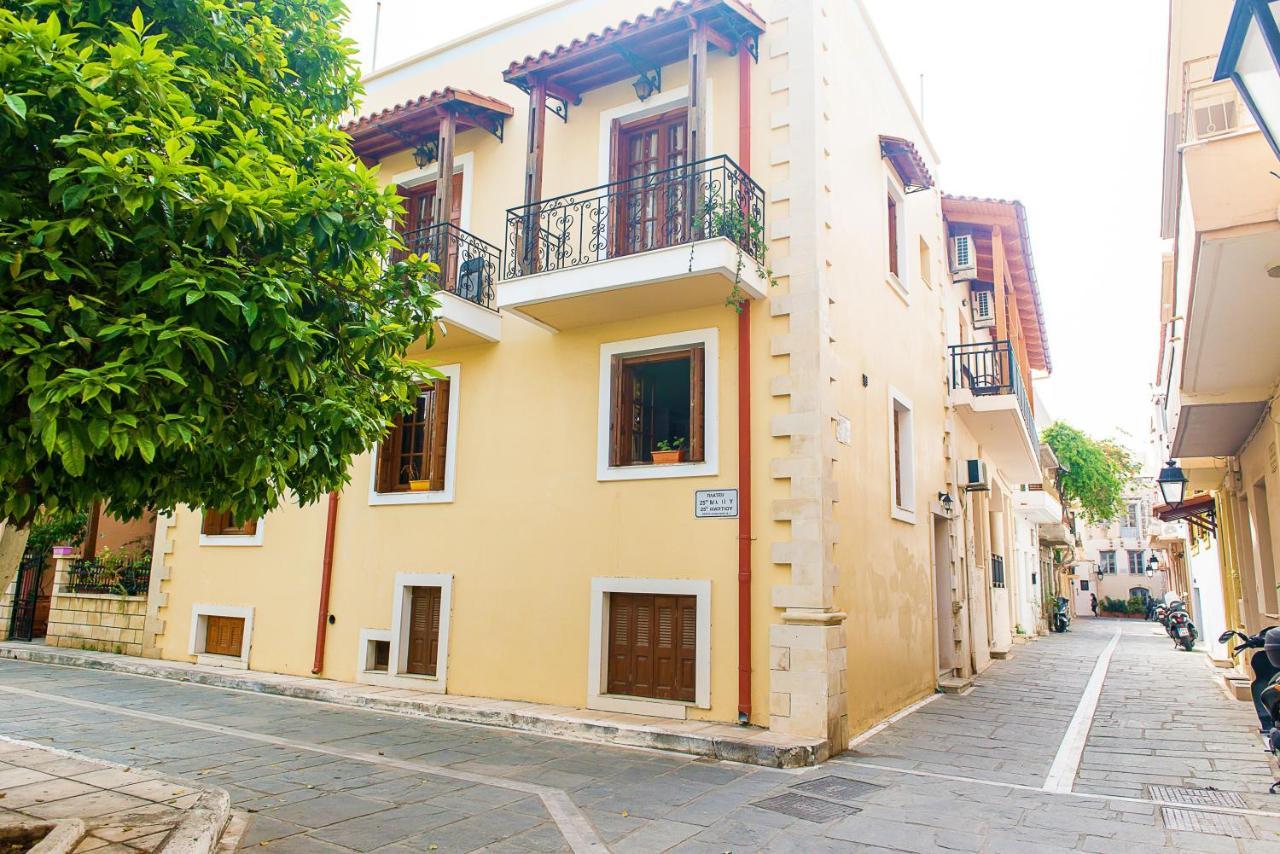 Mat Old Town Apartments A 罗希姆诺 外观 照片