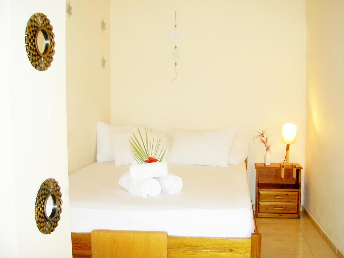 Mat Old Town Apartments A 罗希姆诺 外观 照片