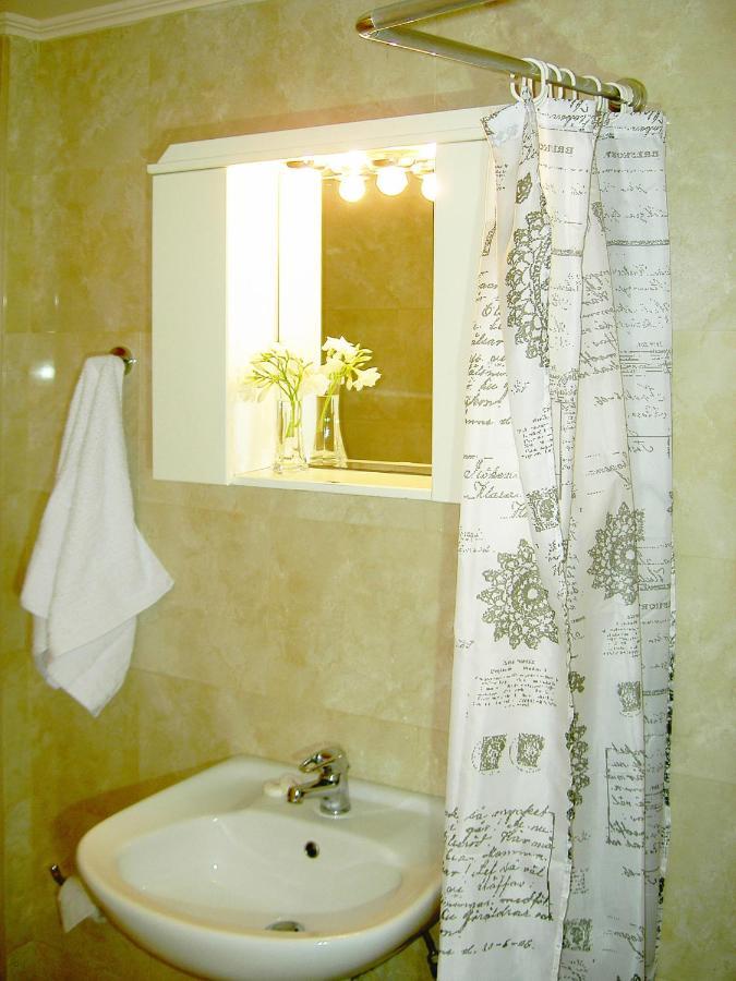Mat Old Town Apartments A 罗希姆诺 外观 照片